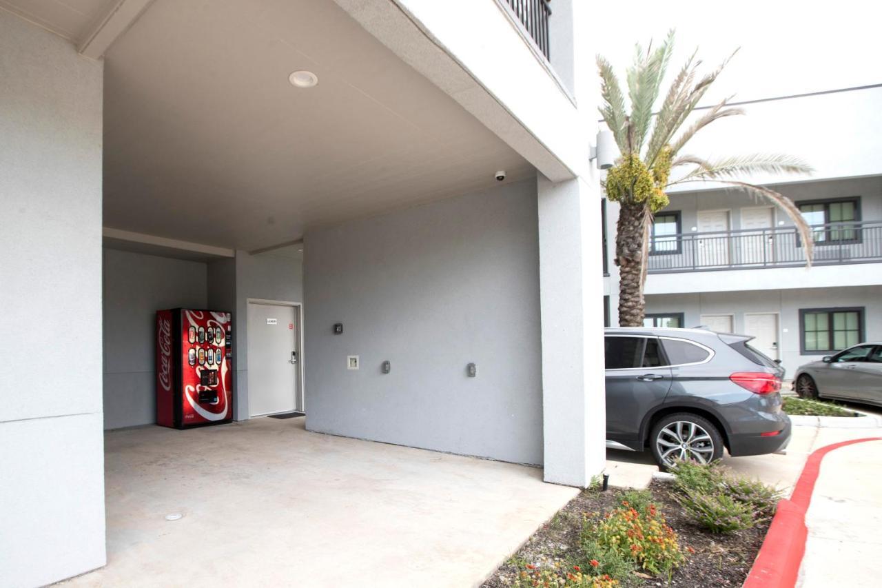 House Hotel Houston Exterior photo